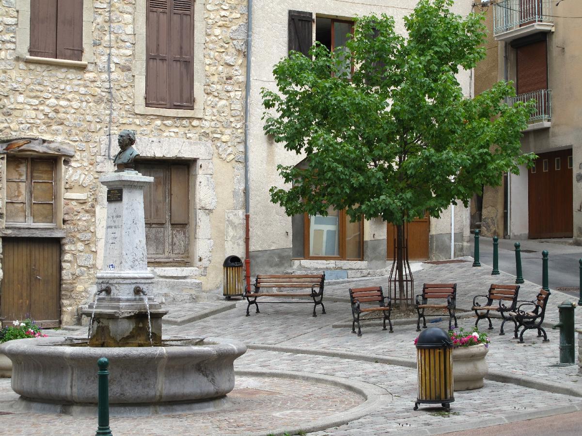 Veynes Au Vieux Tilleul B&B 외부 사진
